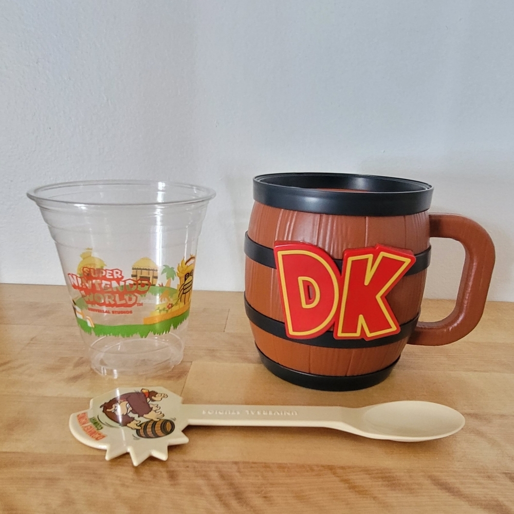 Universal Studios Epic Super Nintendo World Donkey Kong Mug